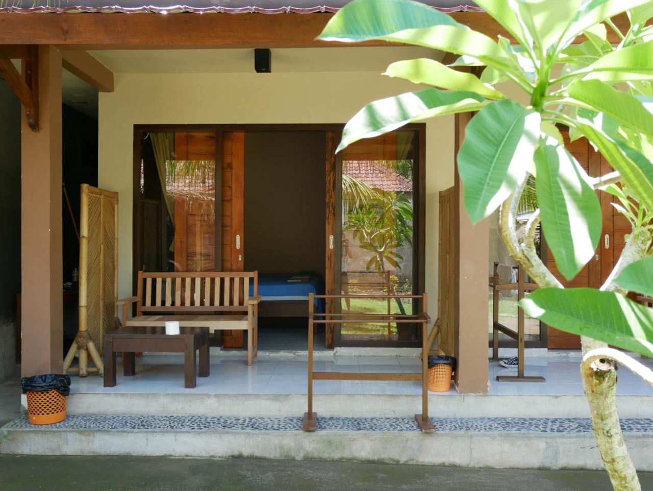 Asoka Homestay Сенггиги Экстерьер фото