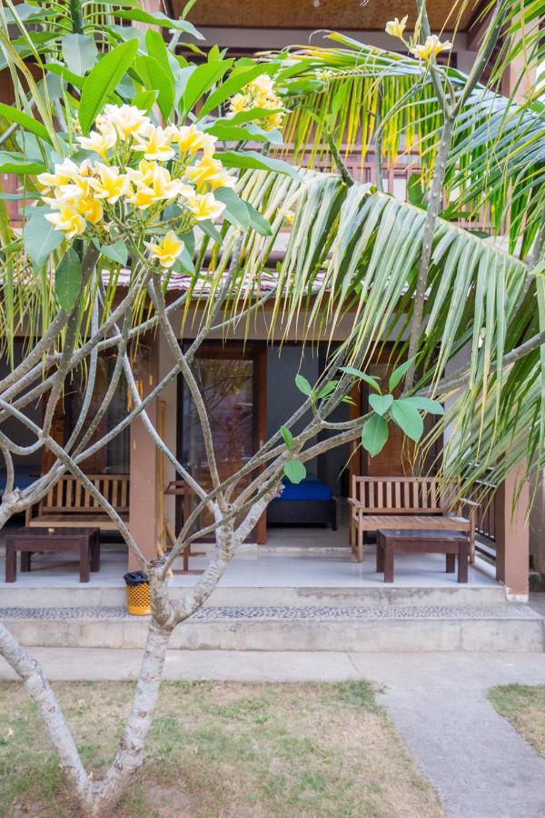Asoka Homestay Сенггиги Экстерьер фото