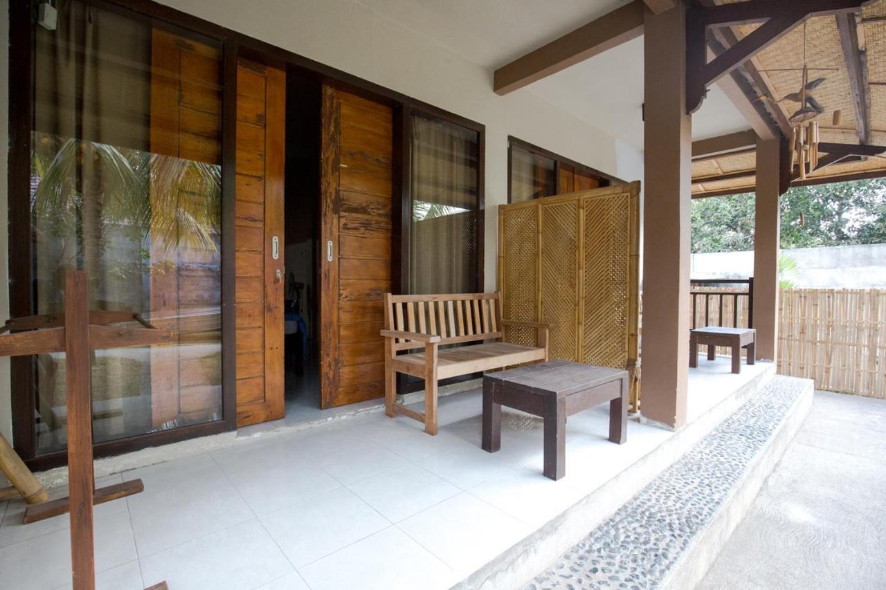 Asoka Homestay Сенггиги Экстерьер фото